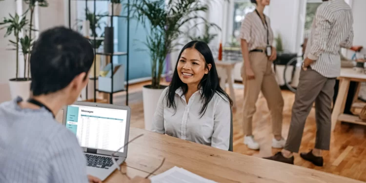 彻底改变您的人才获取策略:人工智能如何帮助您更快地找到合适的候选人