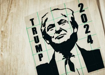 随着 MAGA 代币的飙升,唐纳德·特朗普主题的 Meme 硬币催生了加密货币百万富翁