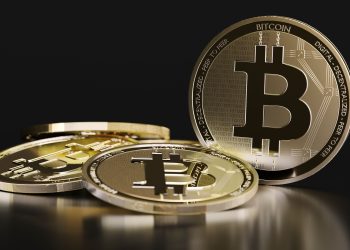 加密货币分析师表示，由于 ETF 流出引发崩盘，比特币必须保持在 51,800 美元以上