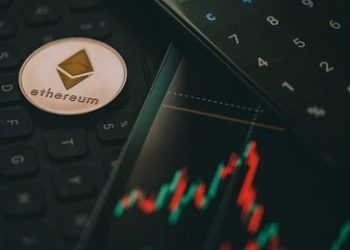 ETH 价格寻求底部,看涨目标为 5,000 美元