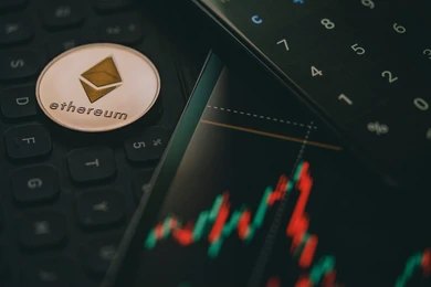ETH 价格寻求底部,看涨目标为 5,000 美元