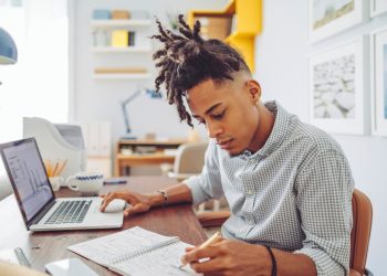 负责任的人工智能可以彻底改变税务机构，改善公民服务