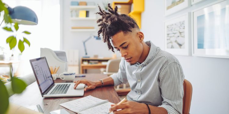 负责任的人工智能可以彻底改变税务机构，改善公民服务