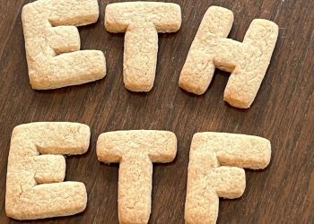伯恩斯坦:以太币 (ETH) 现货 ETF 的需求来源可能与比特币 (BTC) 相同,但规模较小