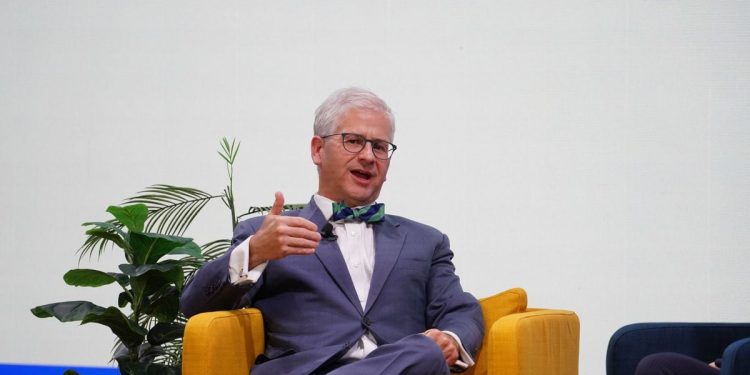 Patrick McHenry 解释 FIT21 的通过