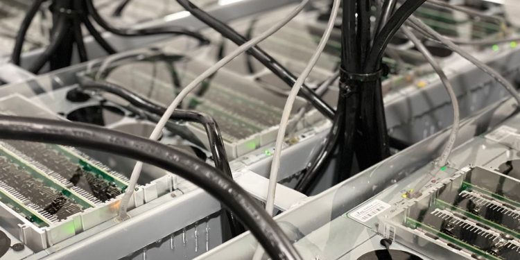 比特币矿工 Riot Platforms (RIOT) 成为卖空者 Kerrisdale 的目标后股价下跌