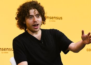 Polymarket 在 Rarity 预测市场中与其预言机服务相矛盾