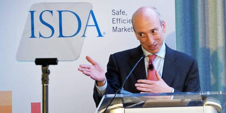 SEC 的 Gensler 对新加密货币 ETF 进入其机构大门不以为然