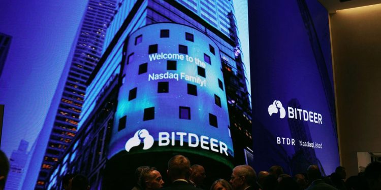 比特币矿机公司 Bitdeer (BTDR) 以 1.4 亿美元全股票交易收购 ASIC 芯片设计公司 Desiweminer