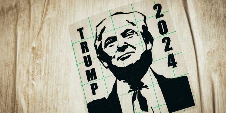 渣打银行：由于特朗普连任的希望，比特币 (BTC) 价格可能在 2024 年底达到 15 万美元