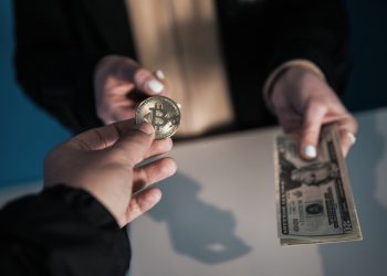 四天内有 14,000 BTC 转移到交易所