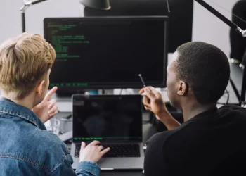 Approaches to migrating your VMware workloads to AWS