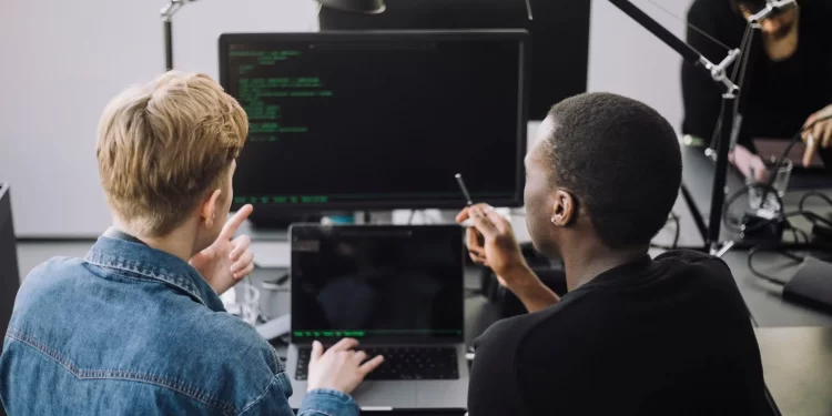 Approaches to migrating your VMware workloads to AWS