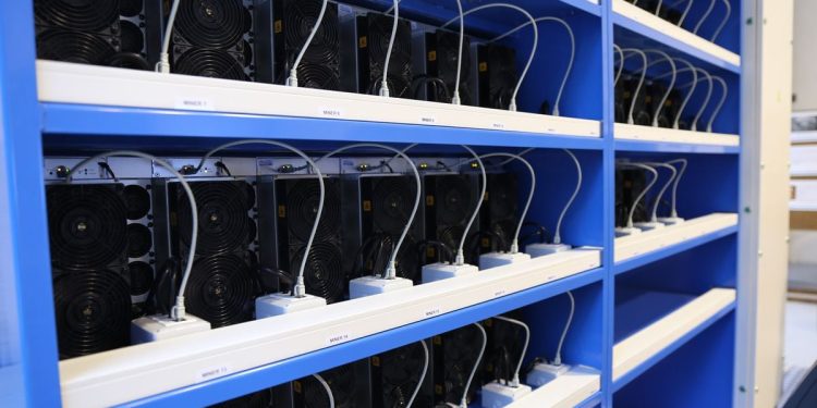 Bernstein：Iris Energy (IREN) 已承诺将 Childress 矿场的大部分土地用于扩大比特币 (BTC) 挖矿业务