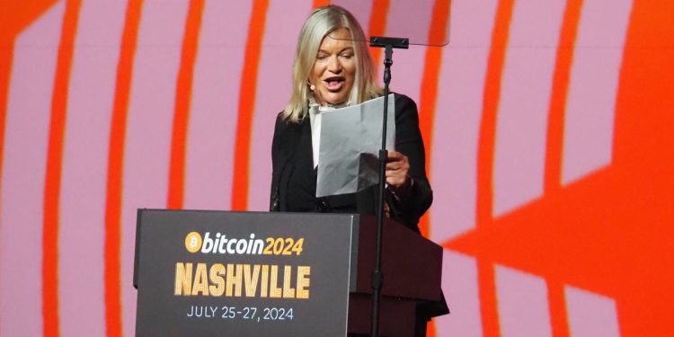 美国参议员 Lummis 提议美国购买 100 万比特币以减少国家债务