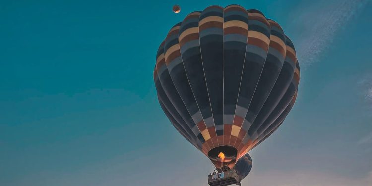 比特币现金 (BCH) 和 PEPE 附属的 Memecoin BRETT 引领加密货币市场上涨