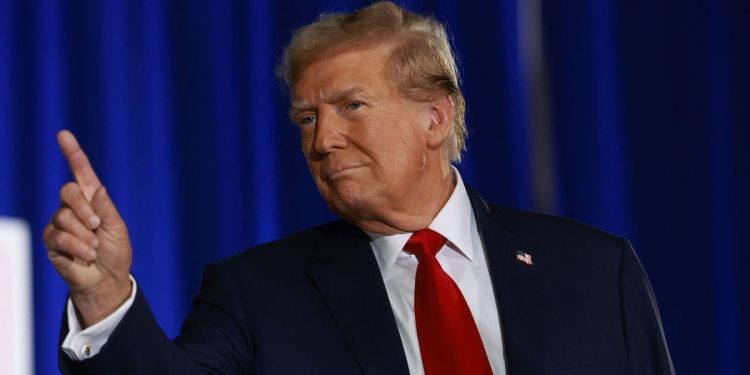 特朗普称将发布第四个 NFT 系列：“人们希望我再做一款”