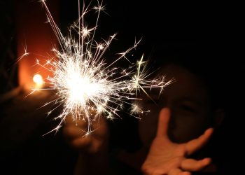 6,400 以太坊神秘走势引发 ETH 反弹传言,ETF 前夕点头