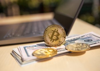 比特币 ETF 吸引 1.2945 亿美元资金流入