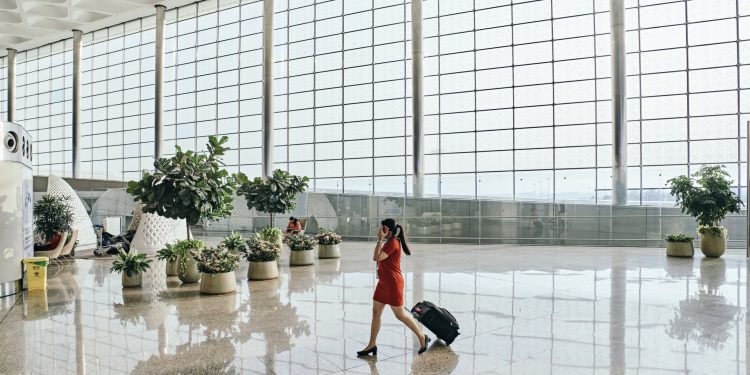 推进您的企业向 Z 上的 AIOps 提供支持的混合云和 AI 之旅