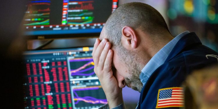 比特币价格（BTC）受到纳斯达克和 Genesis 交易币走势的冲击