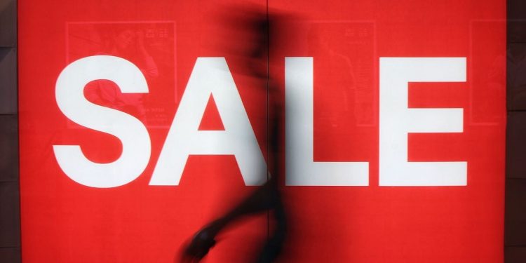 市场低迷，ARK 买入 1780 万美元 COIN 和 1120 万美元 HOOD