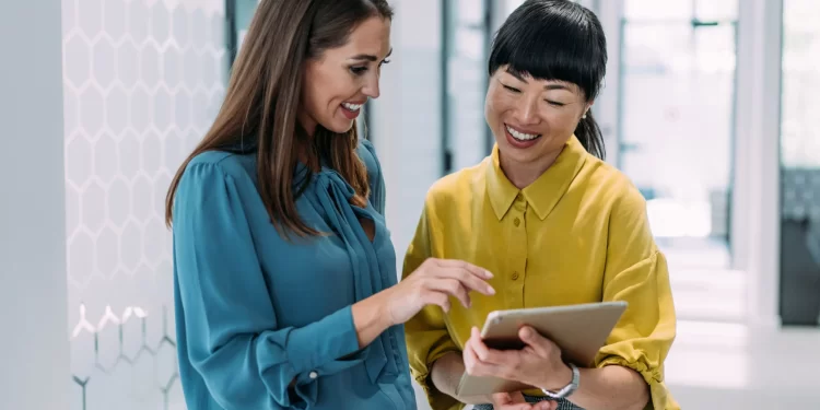 两家软件公司如何将 IBM Watson X 用于其企业生成式 AI 解决方案